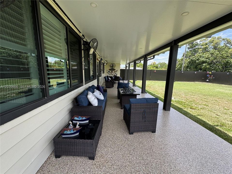 En Venta: $931,350 (4 camas, 2 baños, 2232 Pies cuadrados)