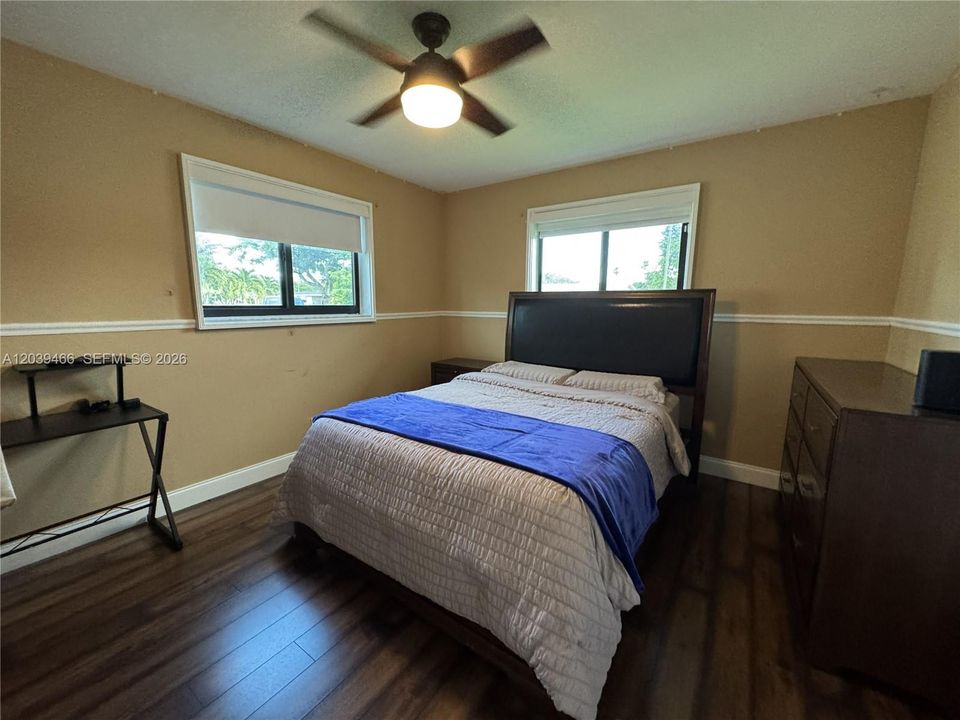 En Venta: $931,350 (4 camas, 2 baños, 2232 Pies cuadrados)