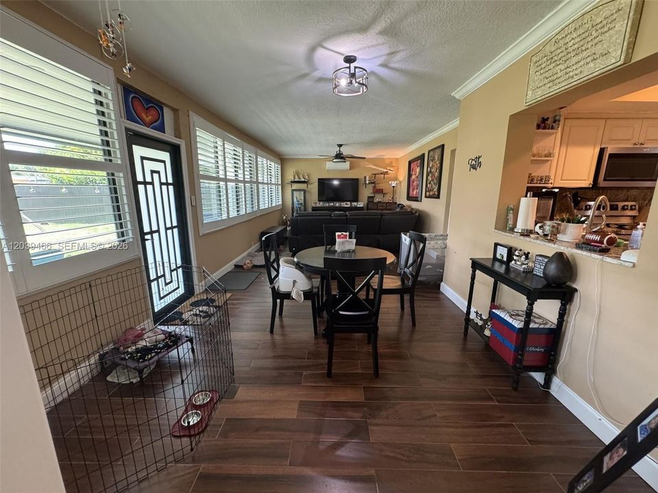 En Venta: $931,350 (4 camas, 2 baños, 2232 Pies cuadrados)