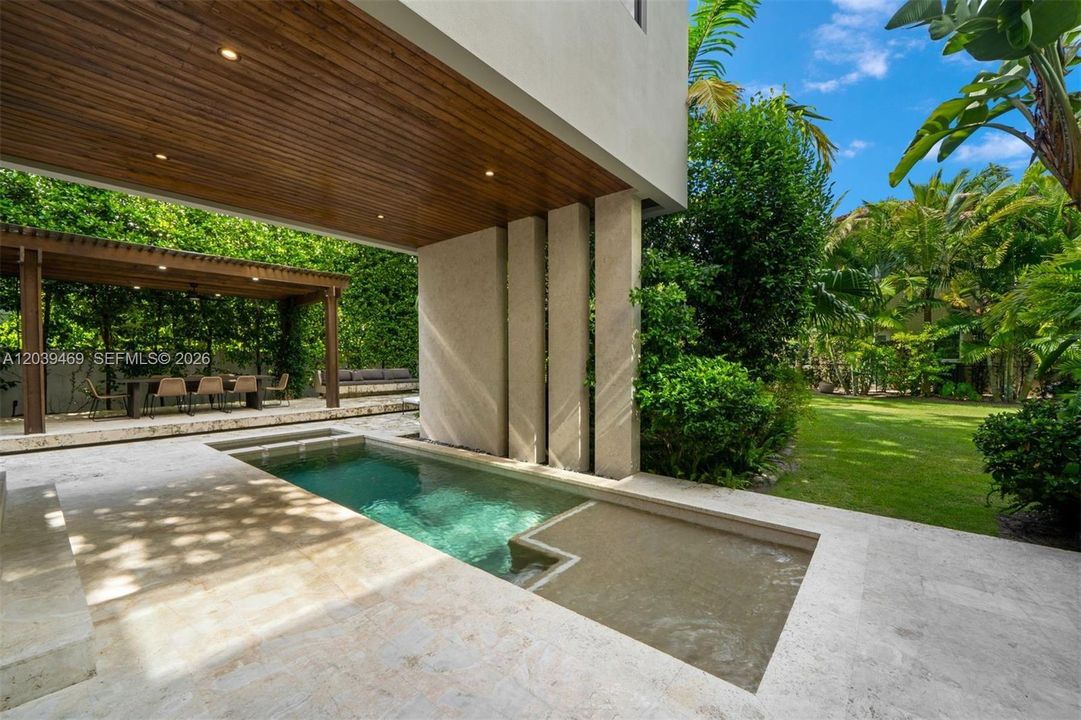 For Sale: $5,500,000 (5 beds, 5 baths, 3461 Square Feet)