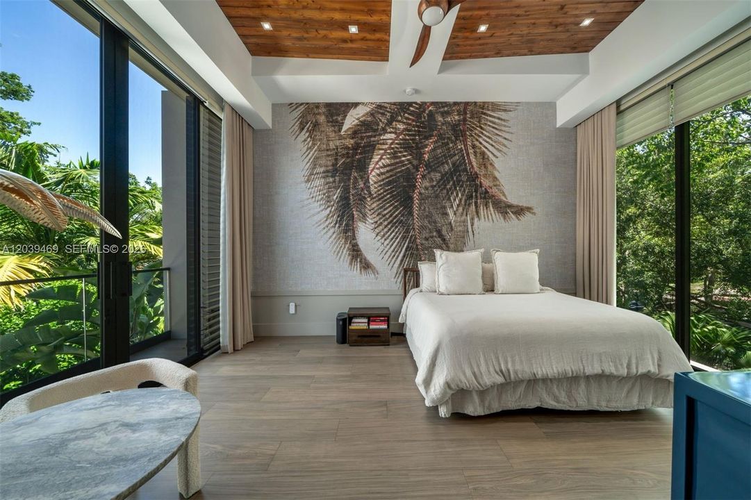 For Sale: $5,500,000 (5 beds, 5 baths, 3461 Square Feet)