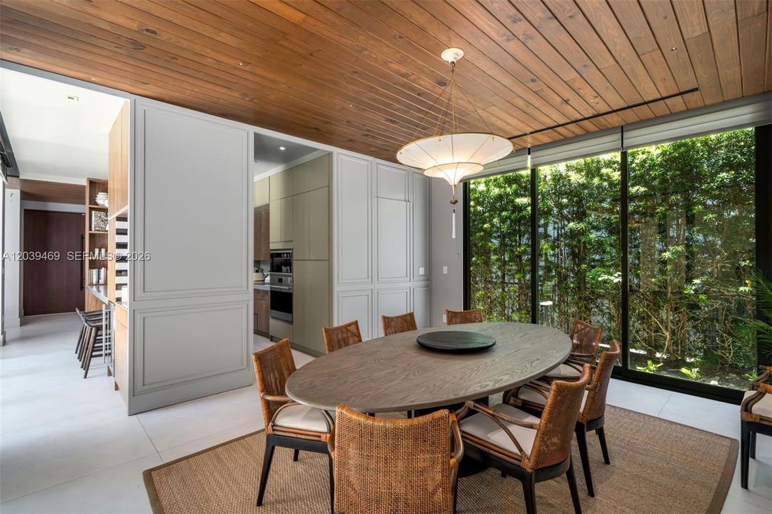 For Sale: $5,500,000 (5 beds, 5 baths, 3461 Square Feet)