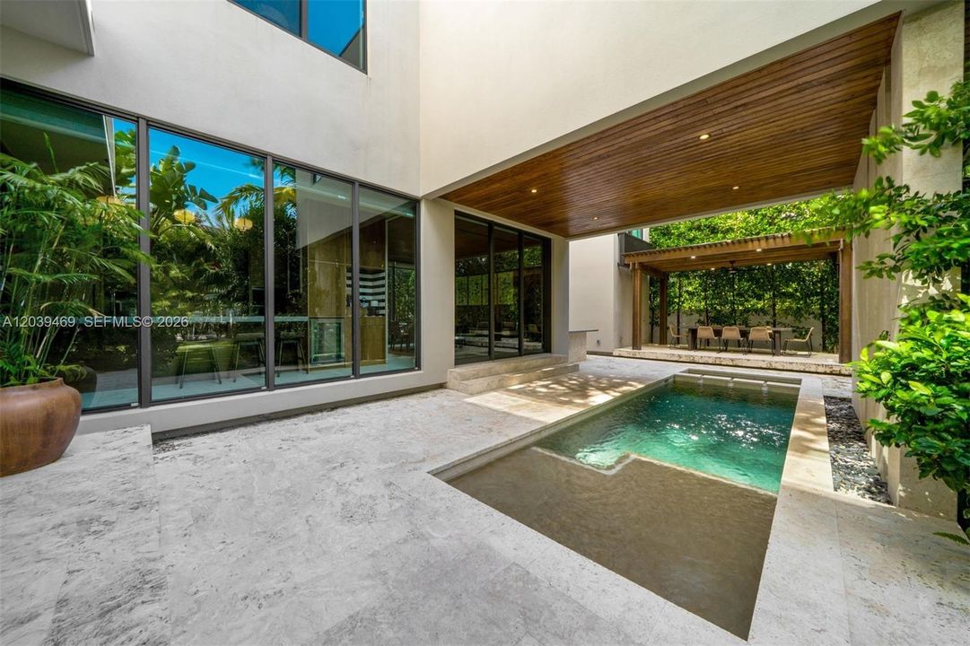 For Sale: $5,500,000 (5 beds, 5 baths, 3461 Square Feet)