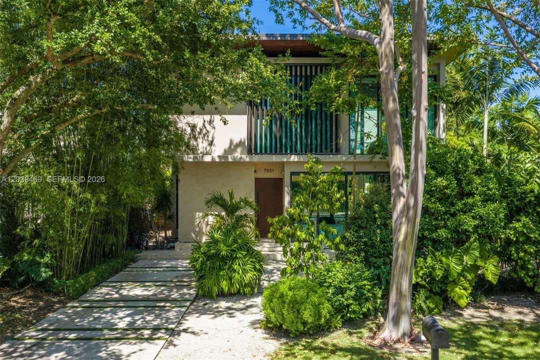 For Sale: $5,500,000 (5 beds, 5 baths, 3461 Square Feet)