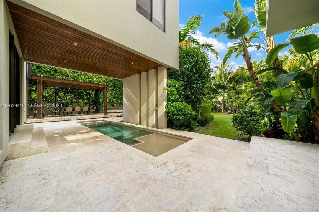 For Sale: $5,500,000 (5 beds, 5 baths, 3461 Square Feet)