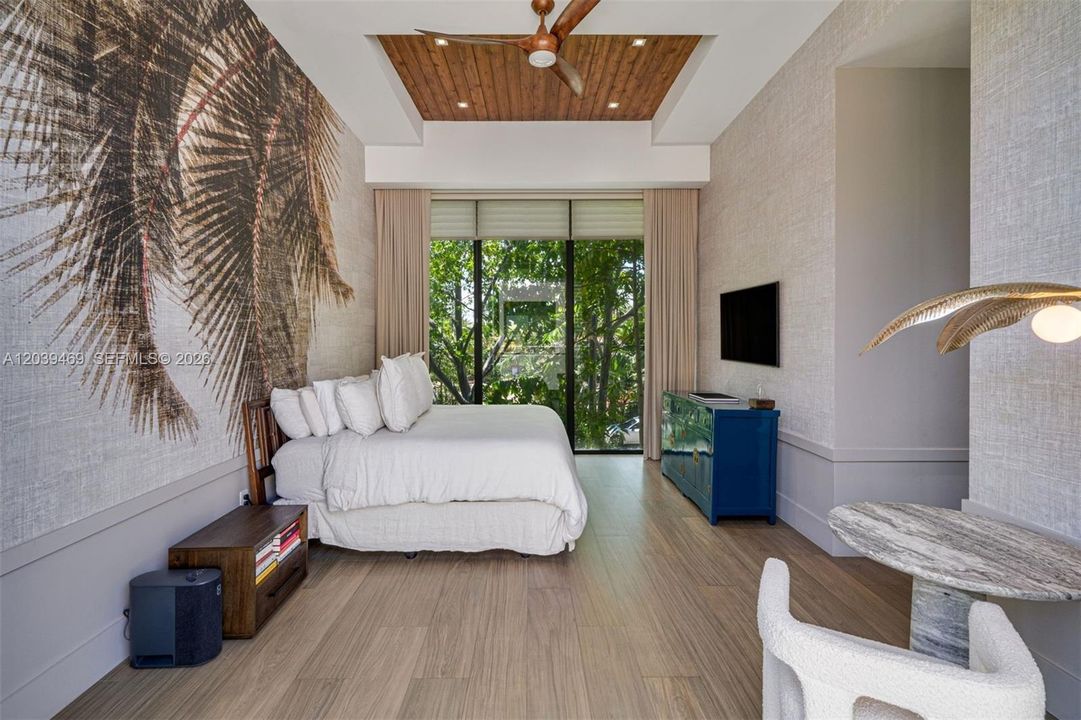 For Sale: $5,500,000 (5 beds, 5 baths, 3461 Square Feet)