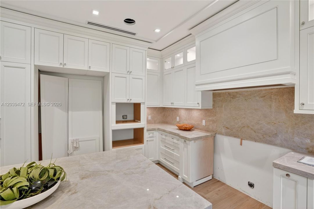 En Venta: $3,999,999 (4 camas, 4 baños, 2855 Pies cuadrados)