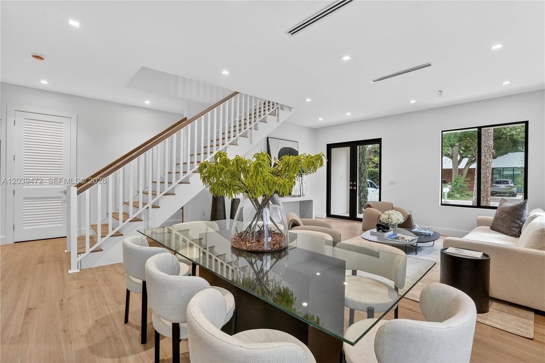 En Venta: $3,999,999 (4 camas, 4 baños, 2855 Pies cuadrados)