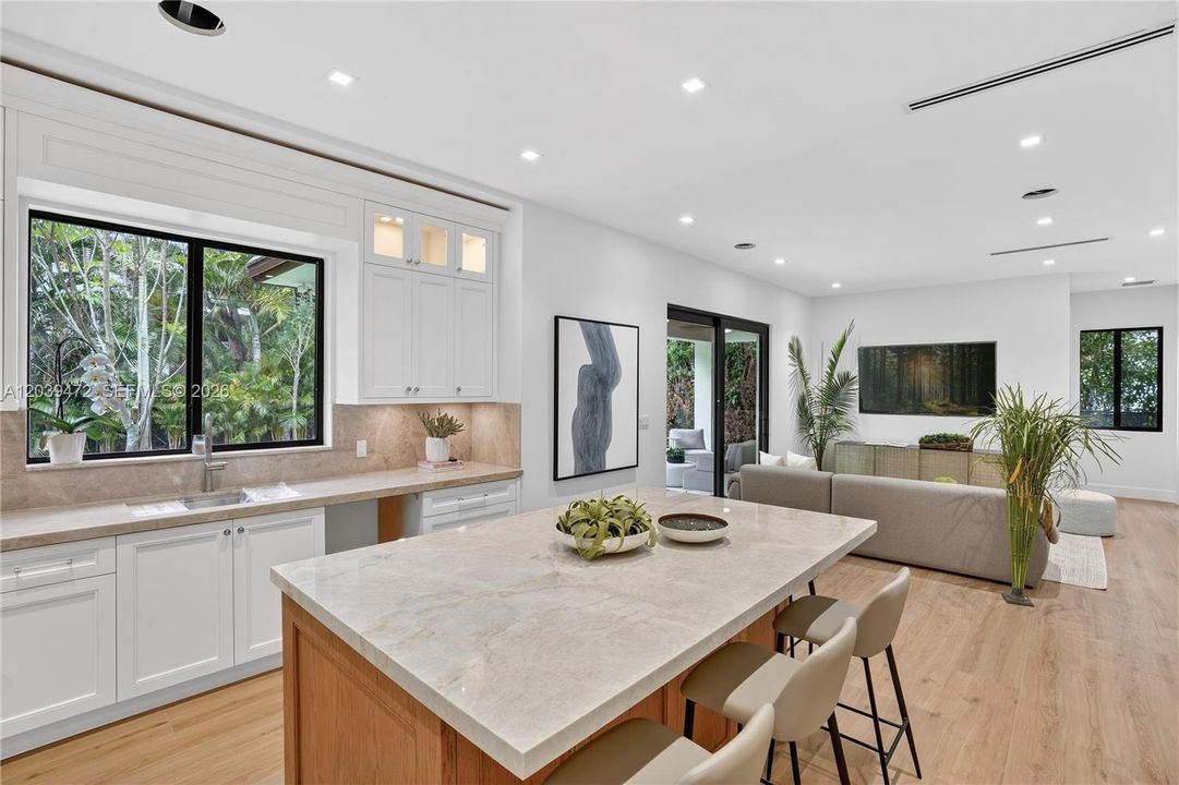 En Venta: $3,999,999 (4 camas, 4 baños, 2855 Pies cuadrados)