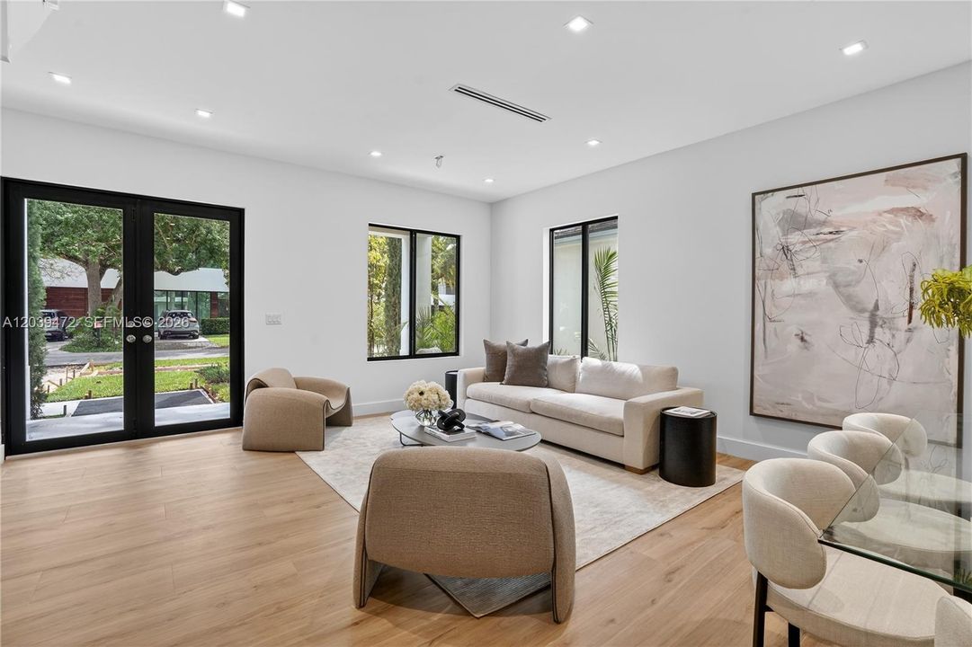En Venta: $3,999,999 (4 camas, 4 baños, 2855 Pies cuadrados)