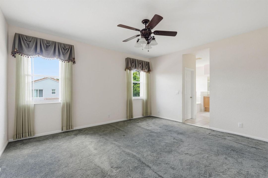 3-web-or-mls-3956_Torres_Cir_003