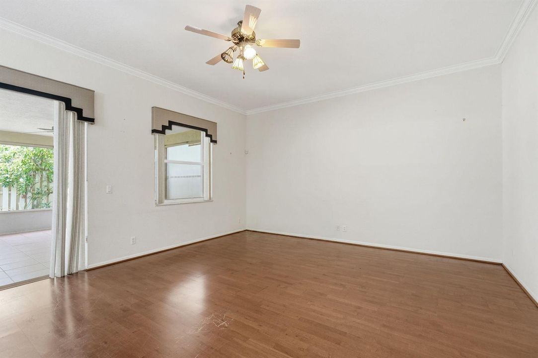 38-web-or-mls-3956_Torres_Cir_037