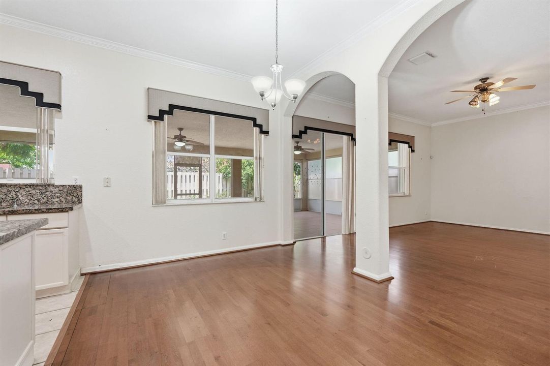 41-web-or-mls-3956_Torres_Cir_040