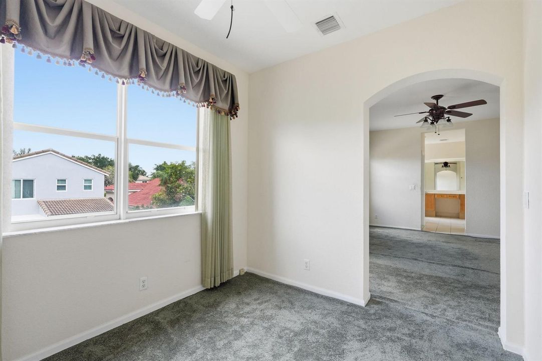 8-web-or-mls-3956_Torres_Cir_008