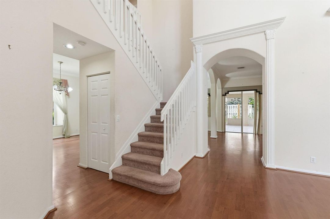 25-web-or-mls-3956_Torres_Cir_024