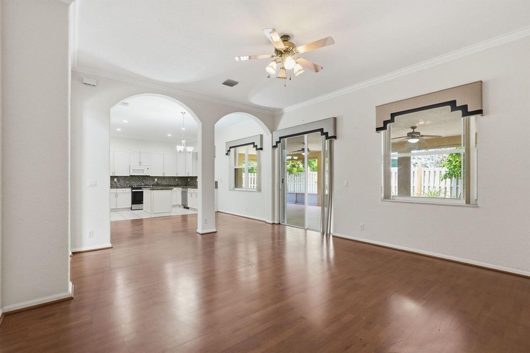 39-web-or-mls-3956_Torres_Cir_038