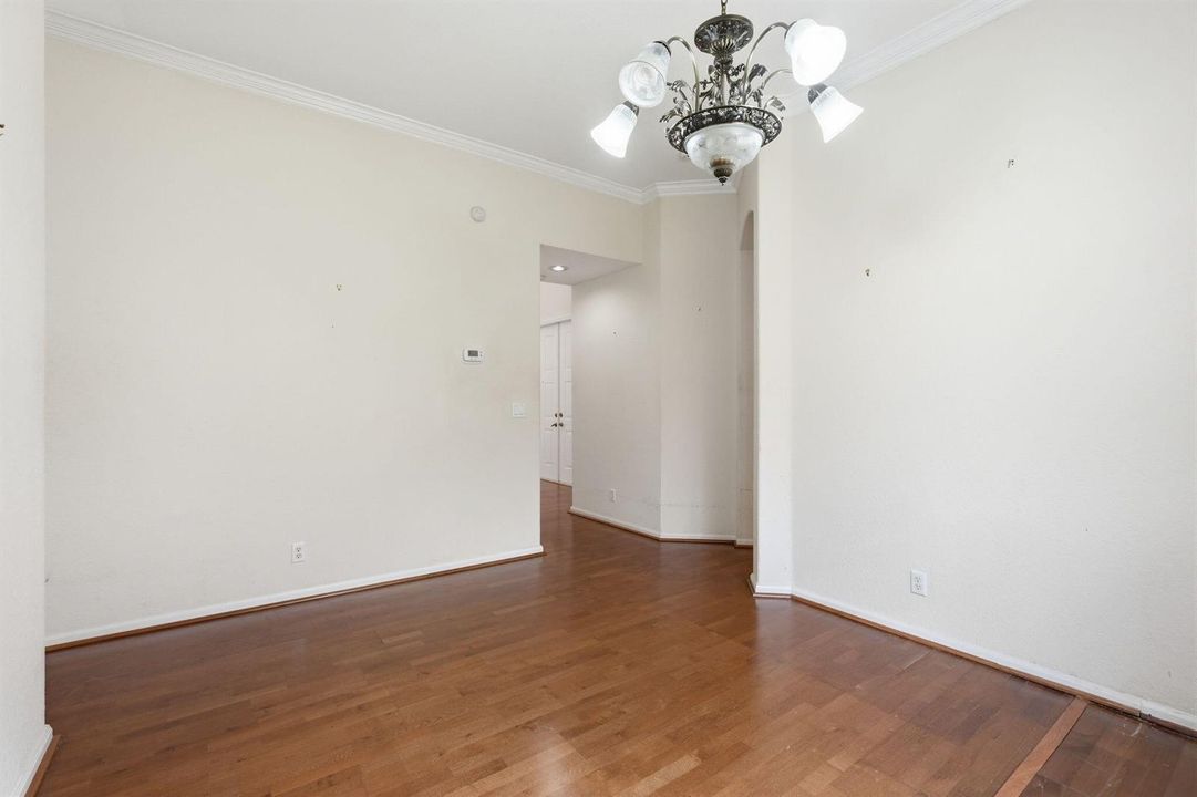 37-web-or-mls-3956_Torres_Cir_036