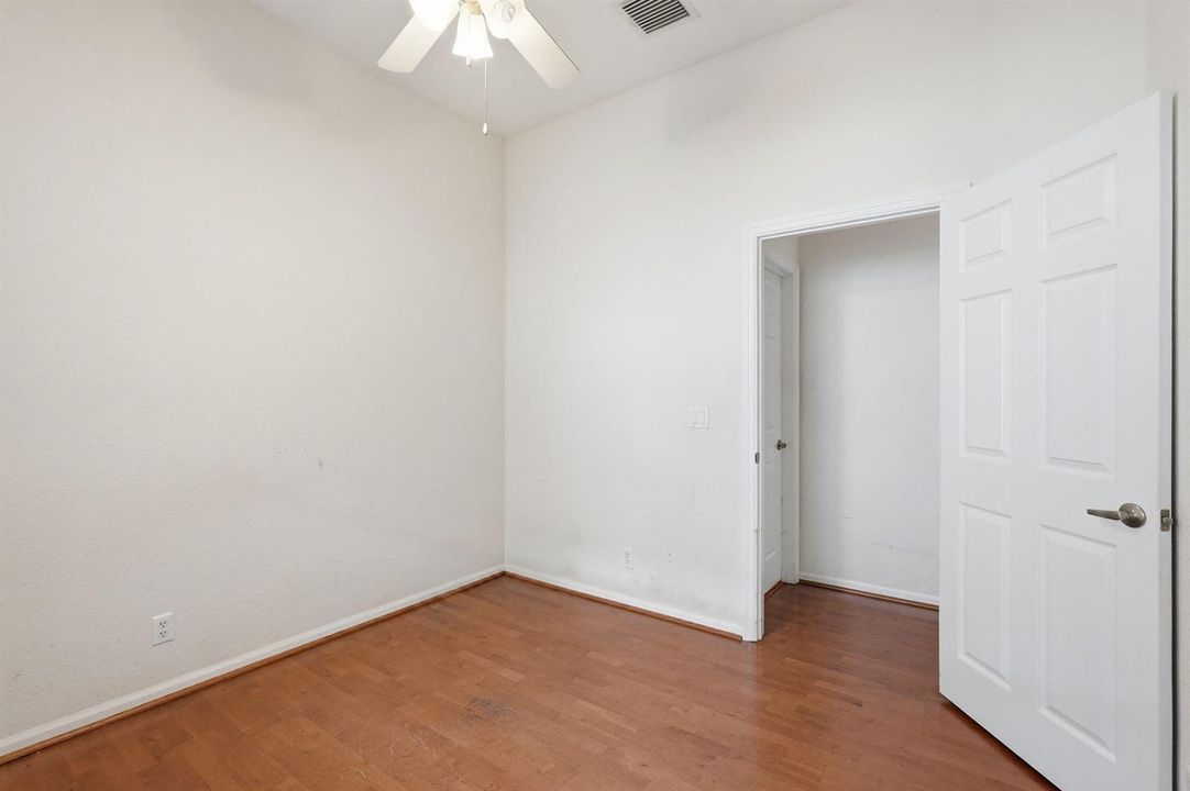 31-web-or-mls-3956_Torres_Cir_030