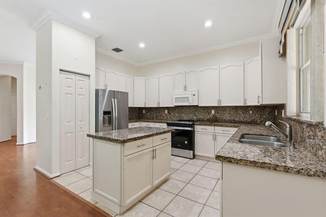 44-web-or-mls-3956_Torres_Cir_043