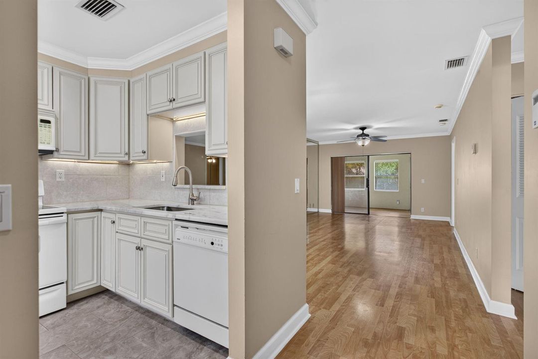 11-web-or-mls-353-7435