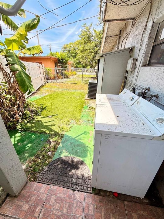For Rent: $1,800 (2 beds, 1 baths, 2178 Square Feet)