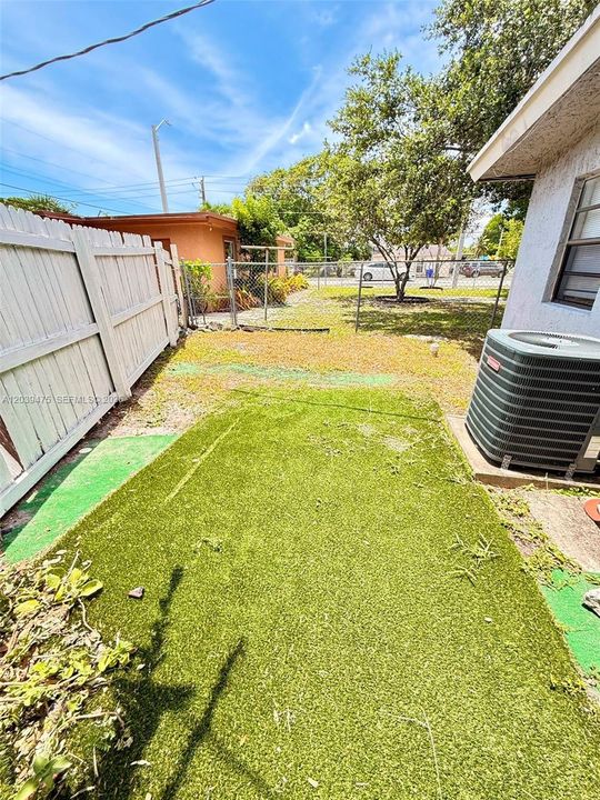 For Rent: $1,800 (2 beds, 1 baths, 2178 Square Feet)