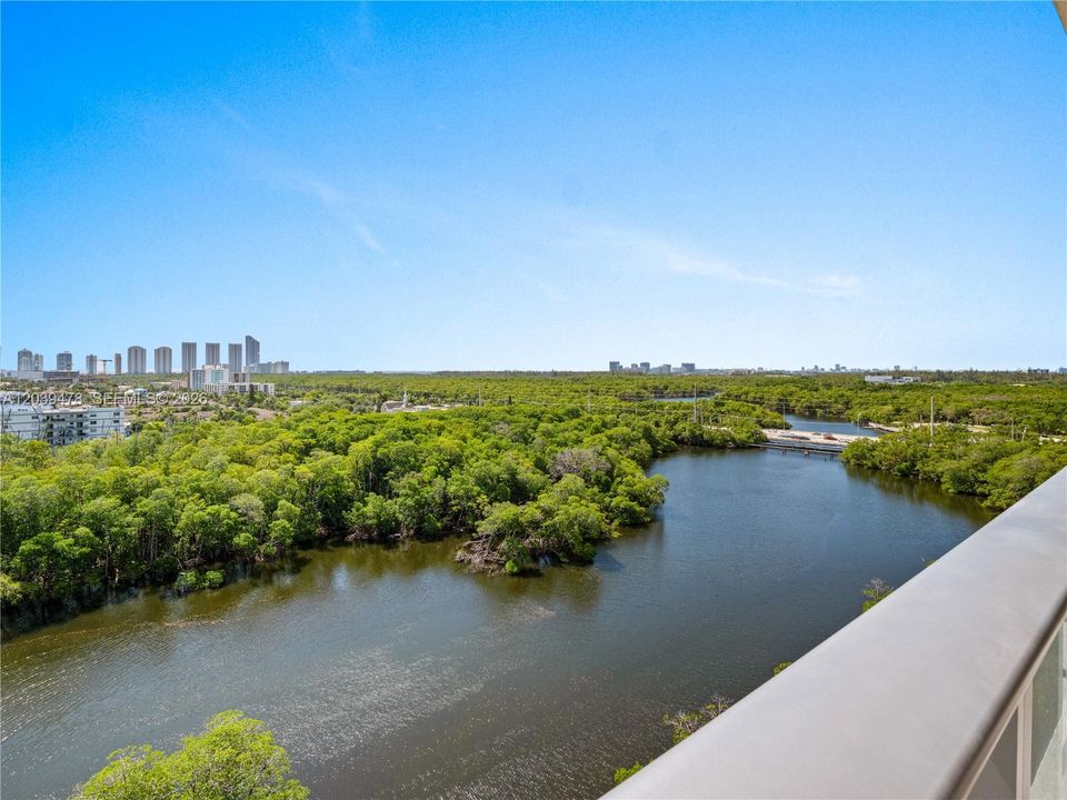 En Venta: $630,000 (2 camas, 2 baños, 1123 Pies cuadrados)