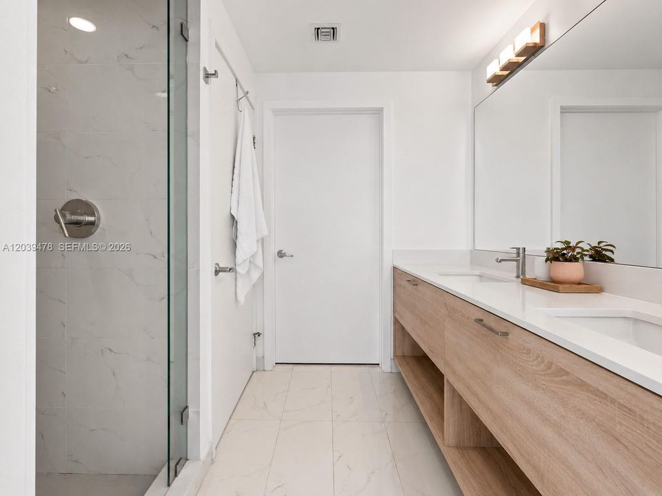 En Venta: $630,000 (2 camas, 2 baños, 1123 Pies cuadrados)