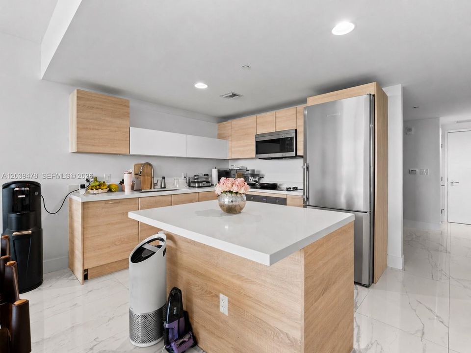 En Venta: $630,000 (2 camas, 2 baños, 1123 Pies cuadrados)
