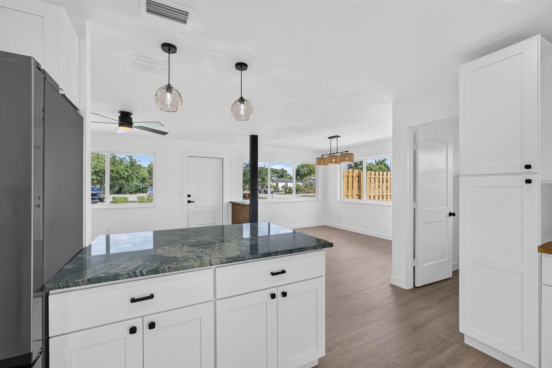 Stunning Quartzite breakfast bar
