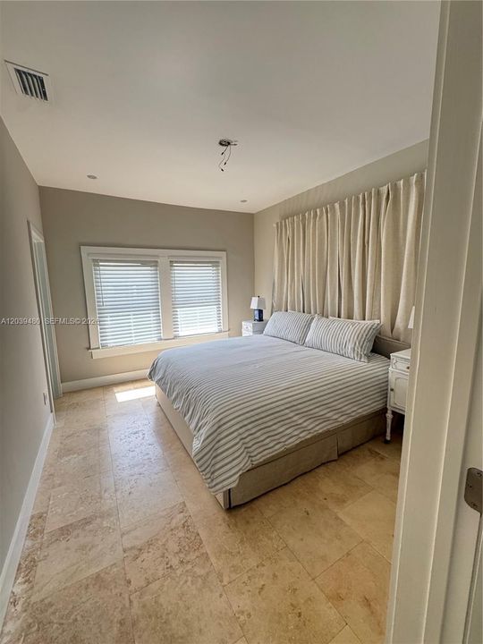 En Renta: $12,000 (3 camas, 2 baños, 1335 Pies cuadrados)