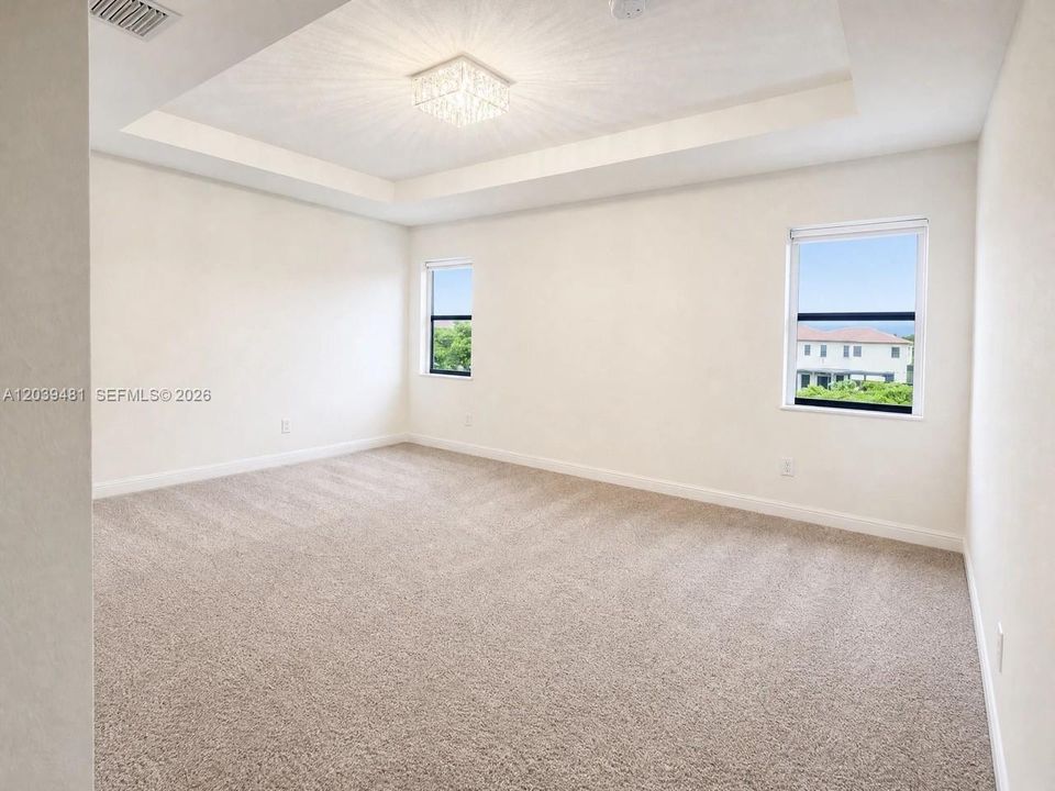En Renta: $6,500 (4 camas, 3 baños, 2650 Pies cuadrados)