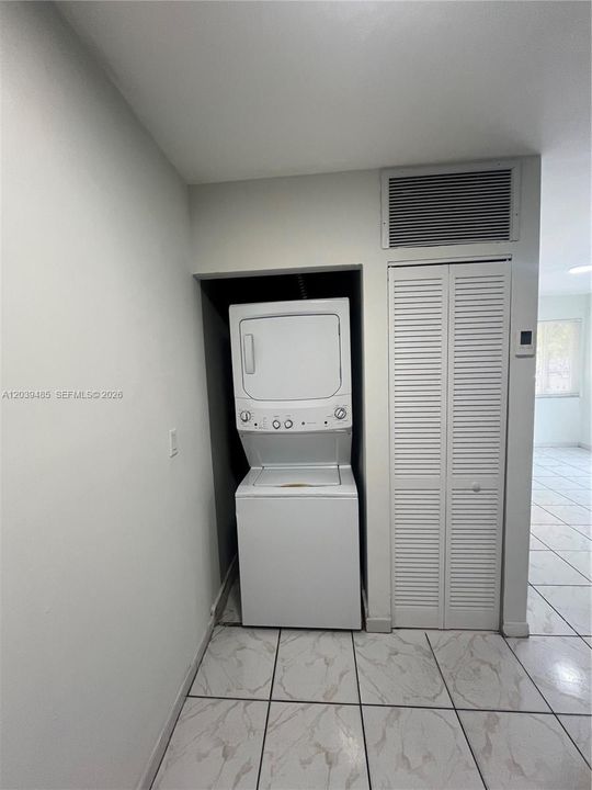 En Renta: $2,600 (2 camas, 1 baños, 1000 Pies cuadrados)