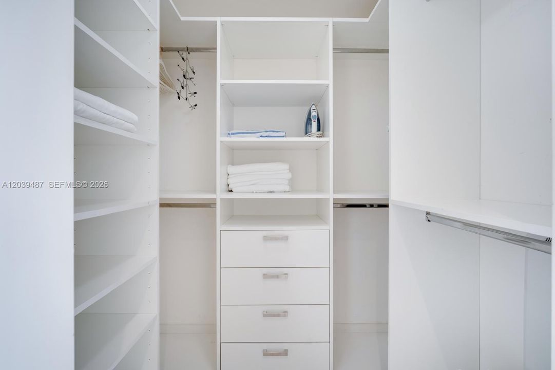 En Renta: $4,350 (2 camas, 2 baños, 1040 Pies cuadrados)