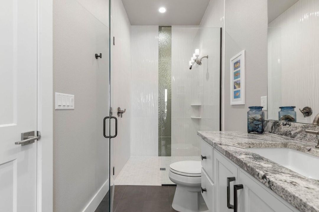 1st floor guest bath