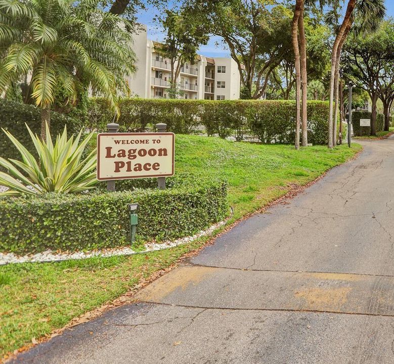 LAGOON SIGN