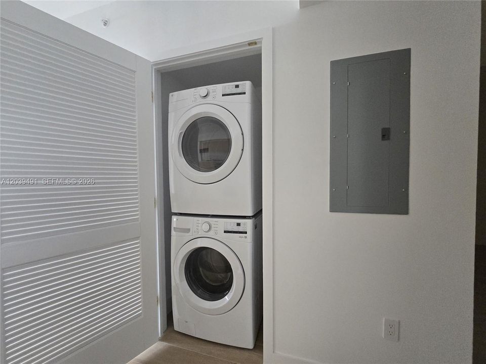 For Rent: $5,000 (1 beds, 2 baths, 0 Square Feet)