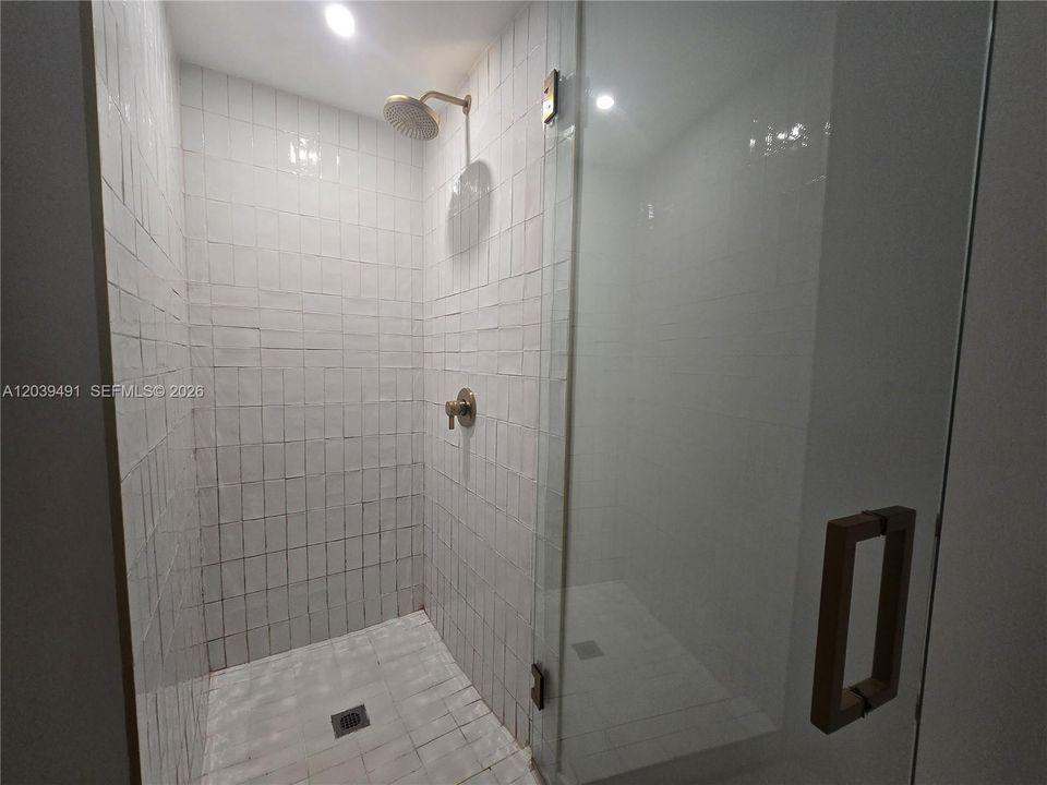 For Rent: $5,000 (1 beds, 2 baths, 0 Square Feet)