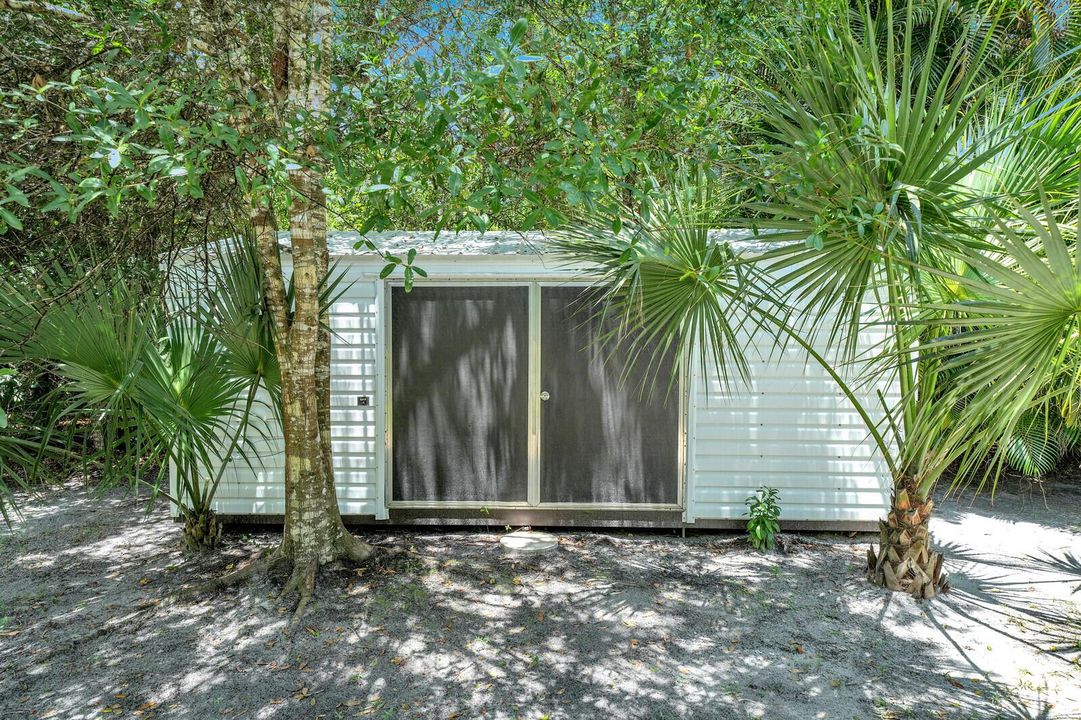 shed 12216