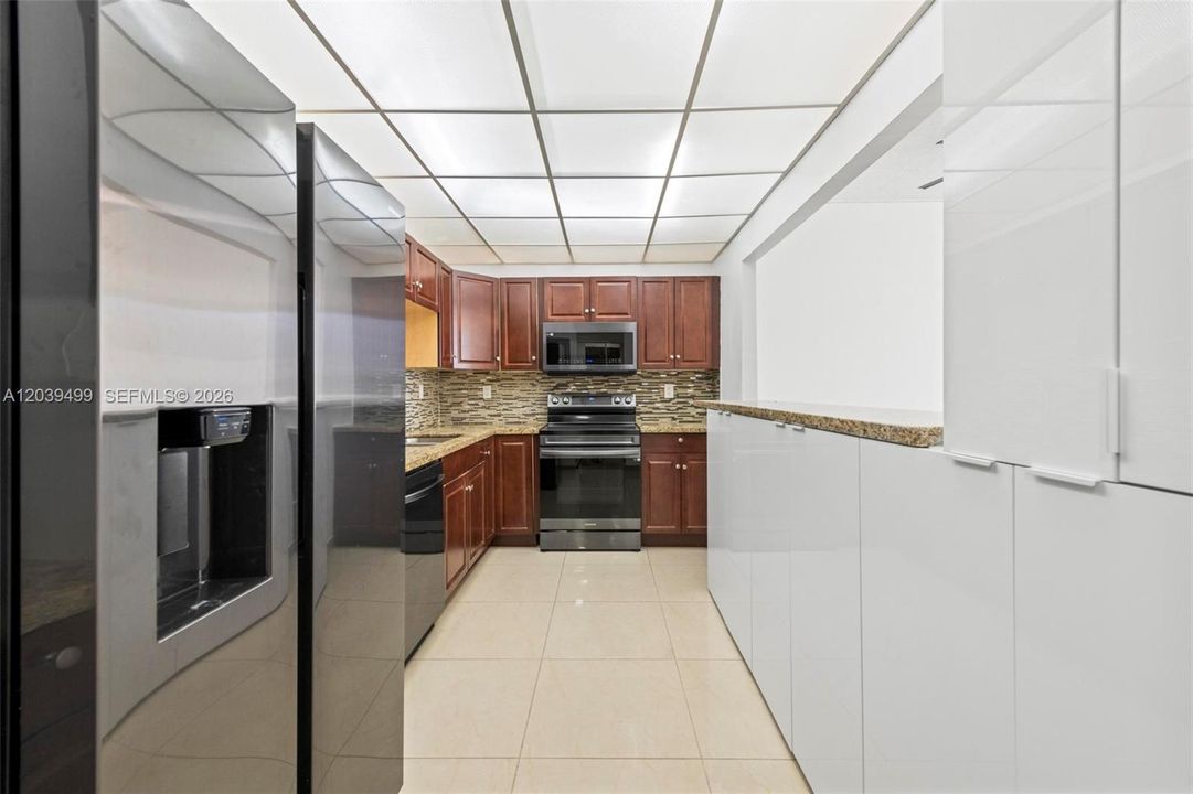 В аренду: $2,600 (1 спален, 1 ванн, 1005 Квадратных фут)