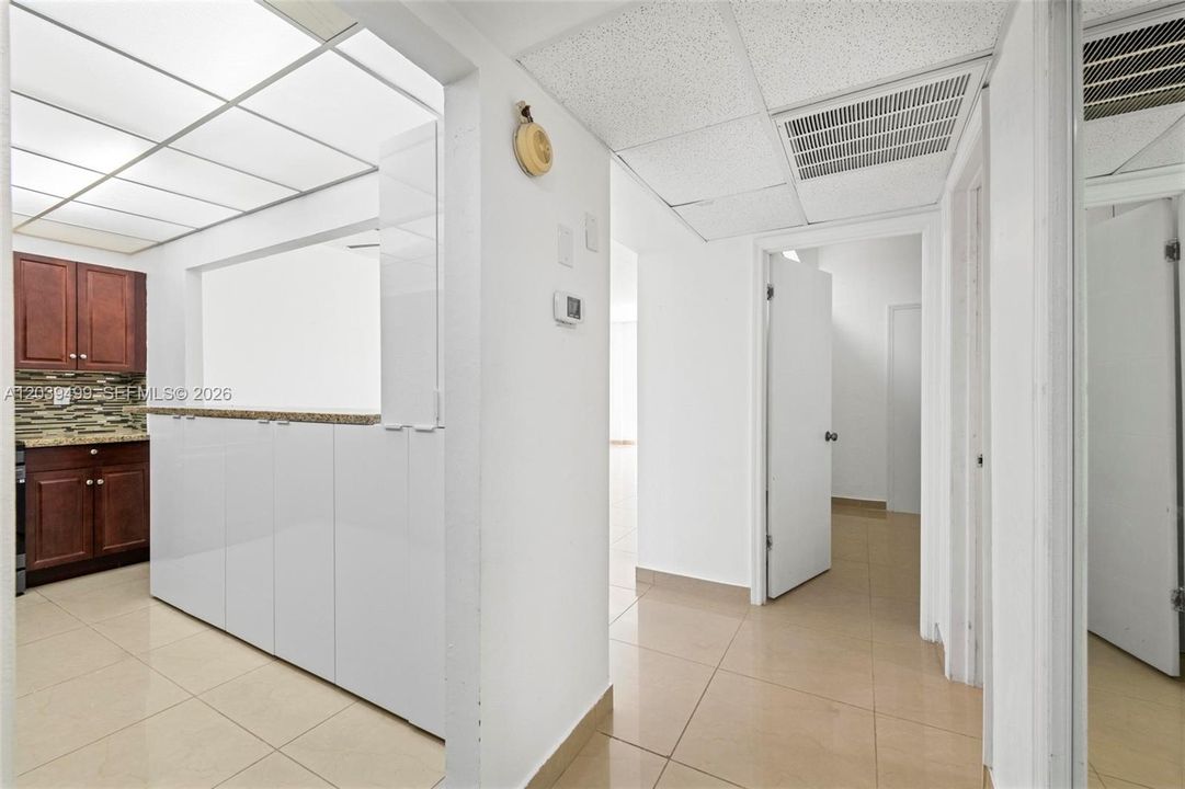 В аренду: $2,600 (1 спален, 1 ванн, 1005 Квадратных фут)