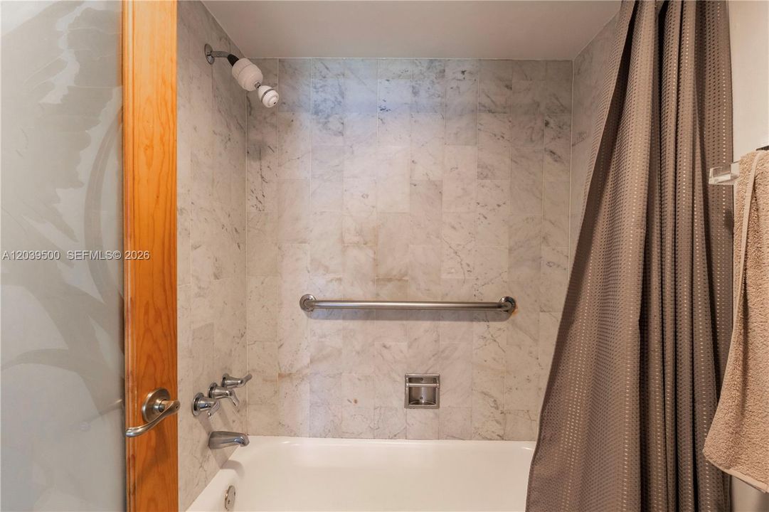 For Sale: $469,000 (1 beds, 1 baths, 900 Square Feet)