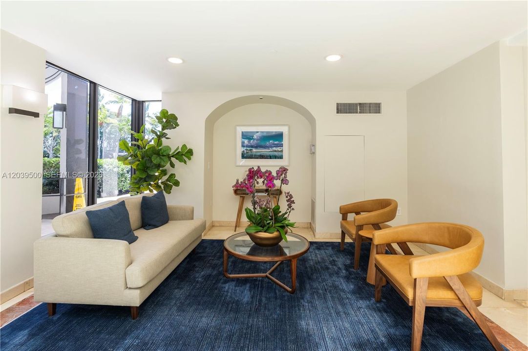 For Sale: $469,000 (1 beds, 1 baths, 900 Square Feet)