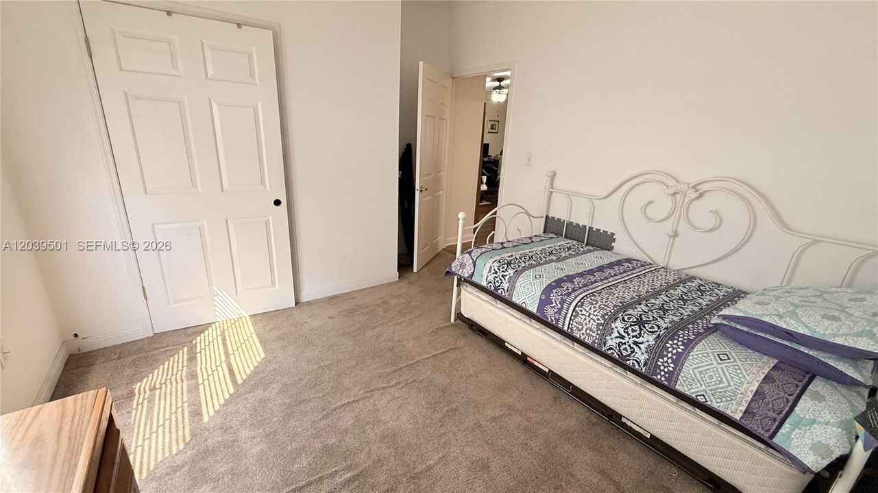 En Venta: $298,900 (3 camas, 2 baños, 1268 Pies cuadrados)