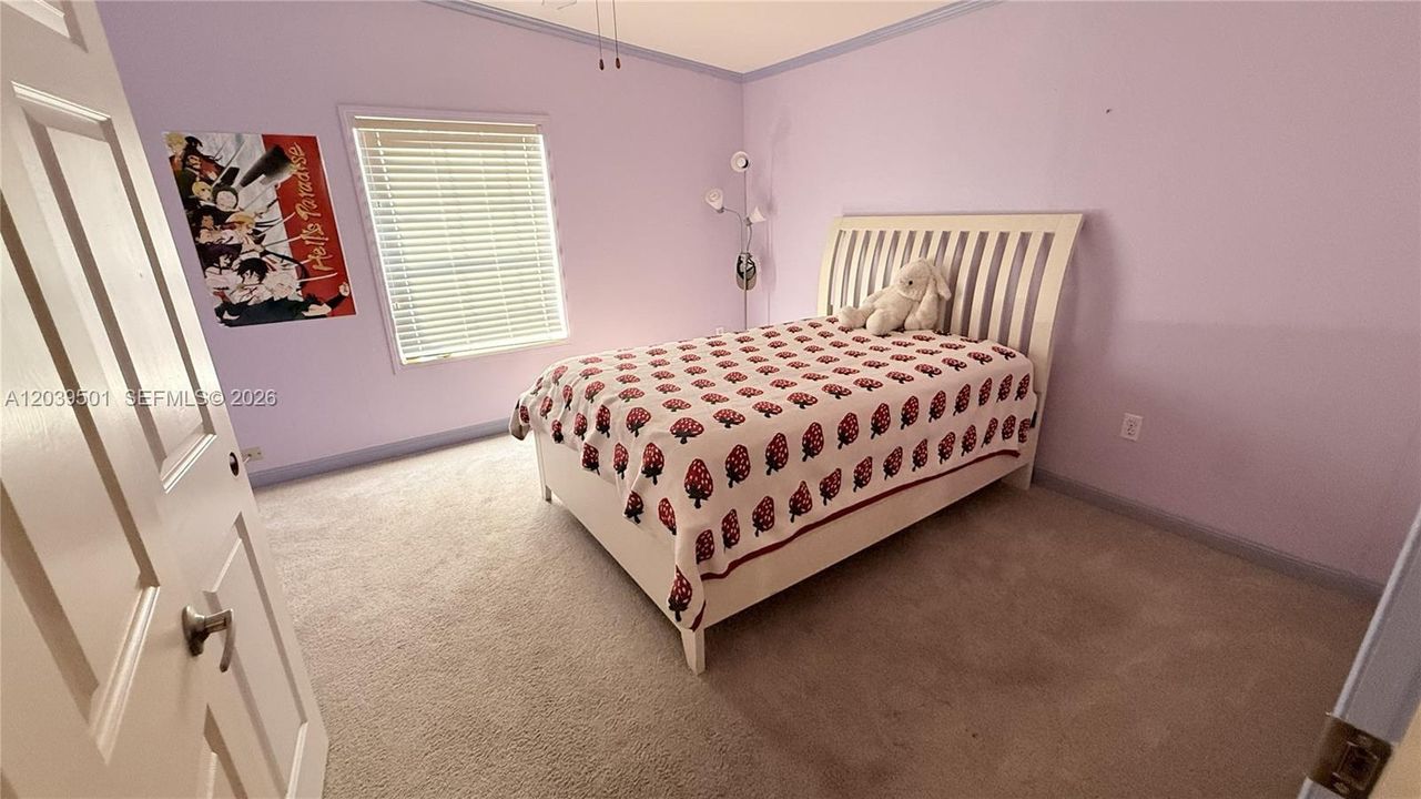 En Venta: $298,900 (3 camas, 2 baños, 1268 Pies cuadrados)