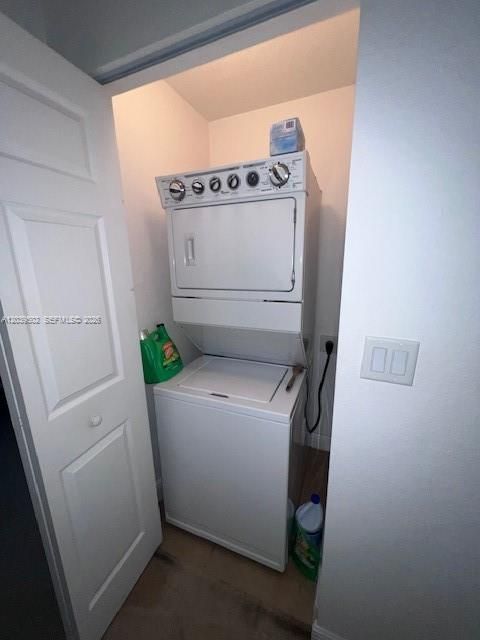 For Sale: $405,000 (2 beds, 2 baths, 1678 Square Feet)