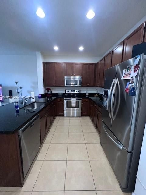 For Sale: $405,000 (2 beds, 2 baths, 1678 Square Feet)