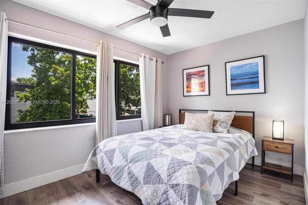For Sale: $509,000 (3 beds, 2 baths, 1378 Square Feet)