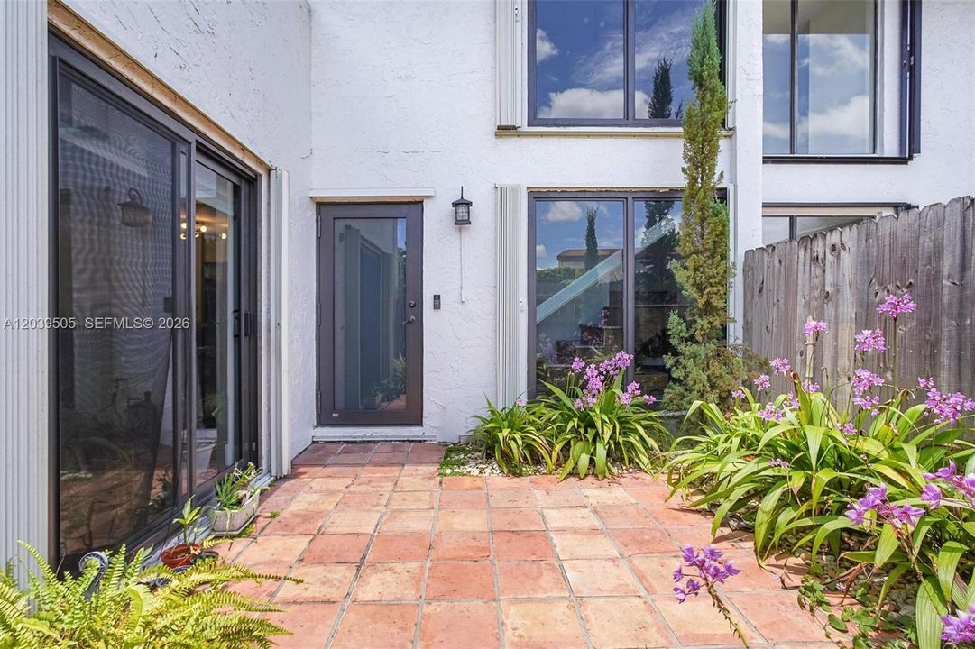 For Sale: $509,000 (3 beds, 2 baths, 1378 Square Feet)