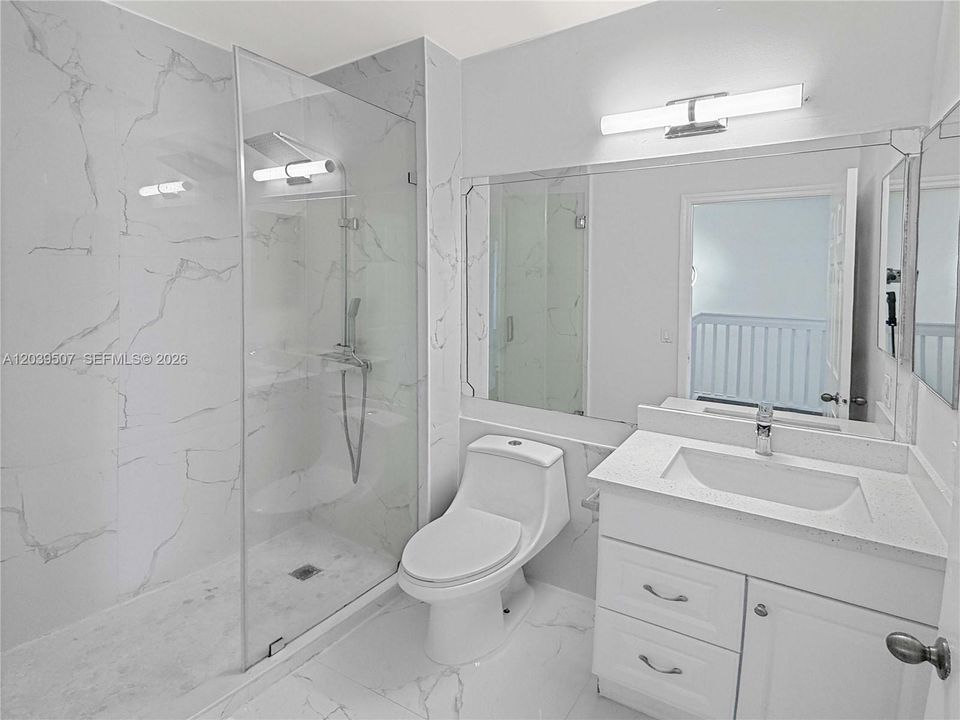 For Rent: $3,800 (5 beds, 3 baths, 1906 Square Feet)